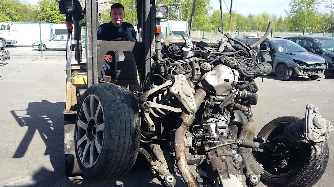 Aperçu des activités de la casse automobile AUTO STOCK PIECES située à DENAIN (59220)